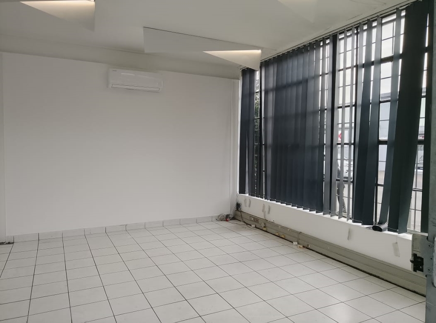 To Let Commercial Property for Rent in Paarden Eiland Western Cape